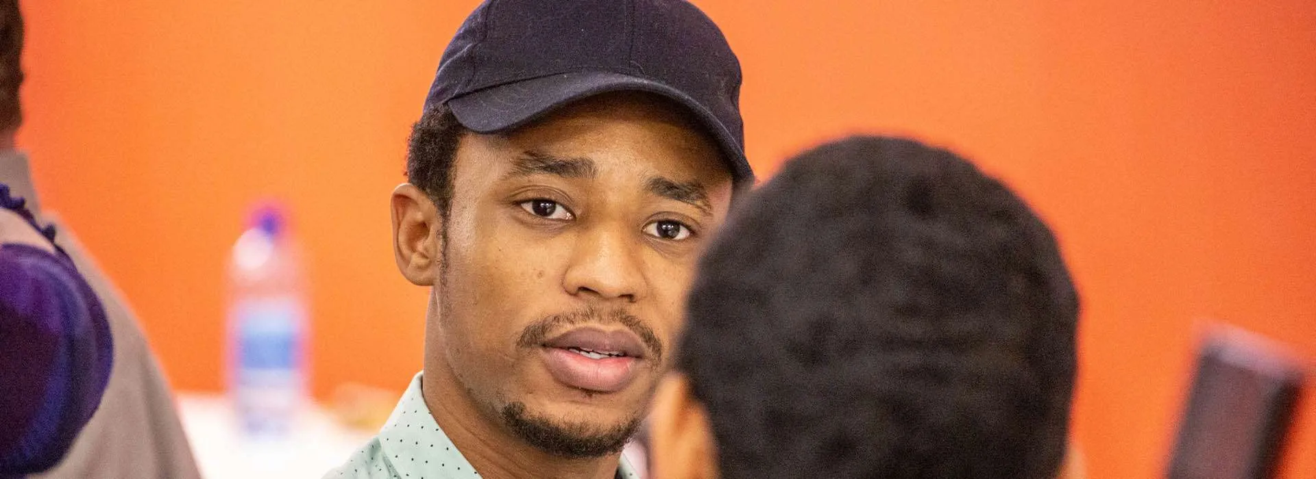 two people having a conversation