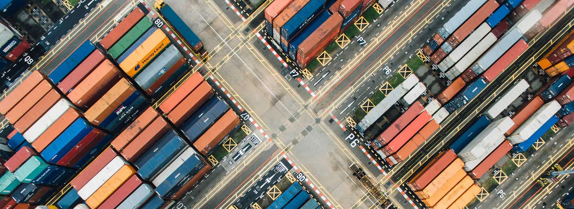 Aerial photo of lots of shipping containers