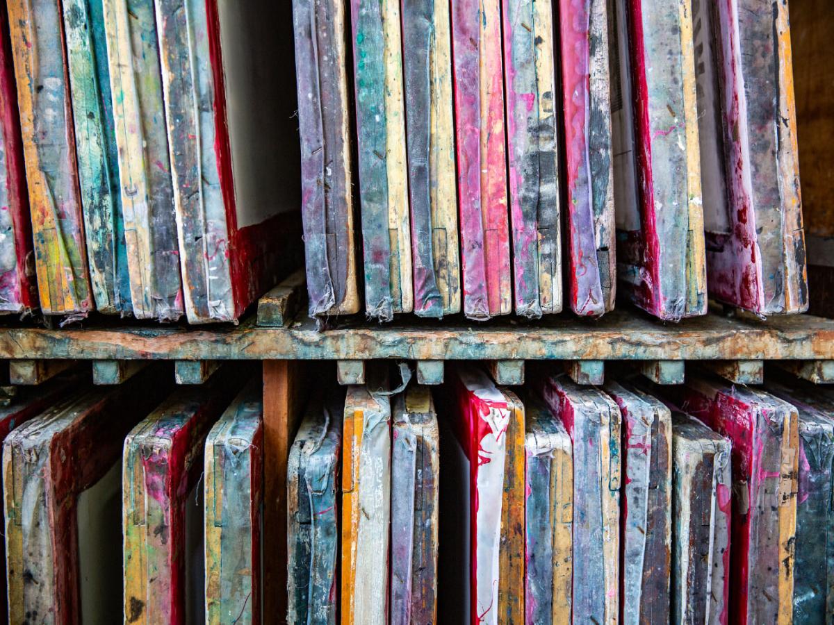 Grays-Engage-GraysTextures2023053-ZF-1849-62460-1-006-Freestyle-Fabric-Screenprinting-1333