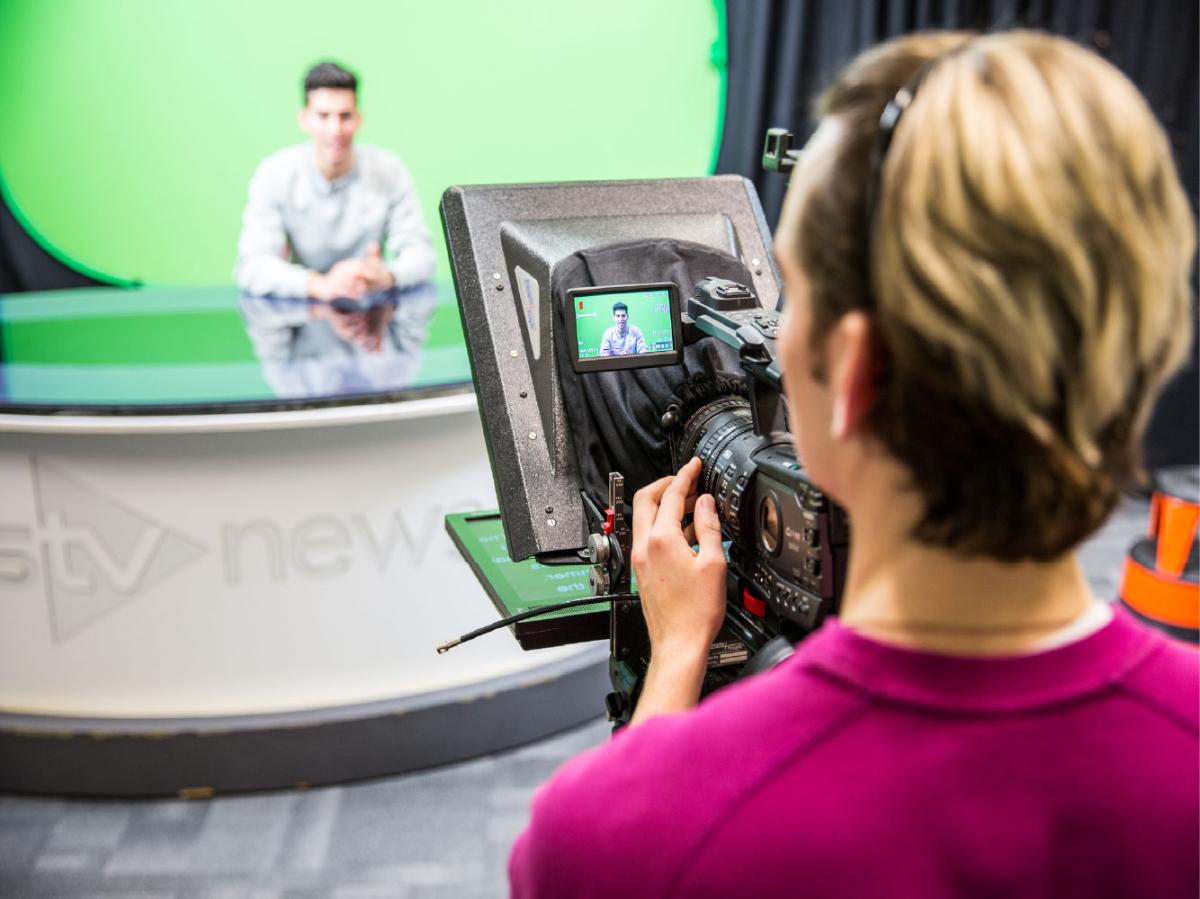 Grays-Engage-The-Art-of-Media-Prospectus-2018550-ZF-5007-13578-1-002-1333