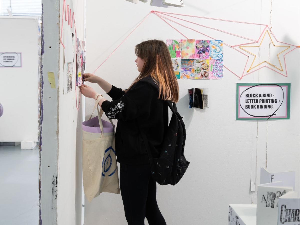 Grays-Engage-The-Install-Prepare-for-an-Exhibition-IMG3120-1333