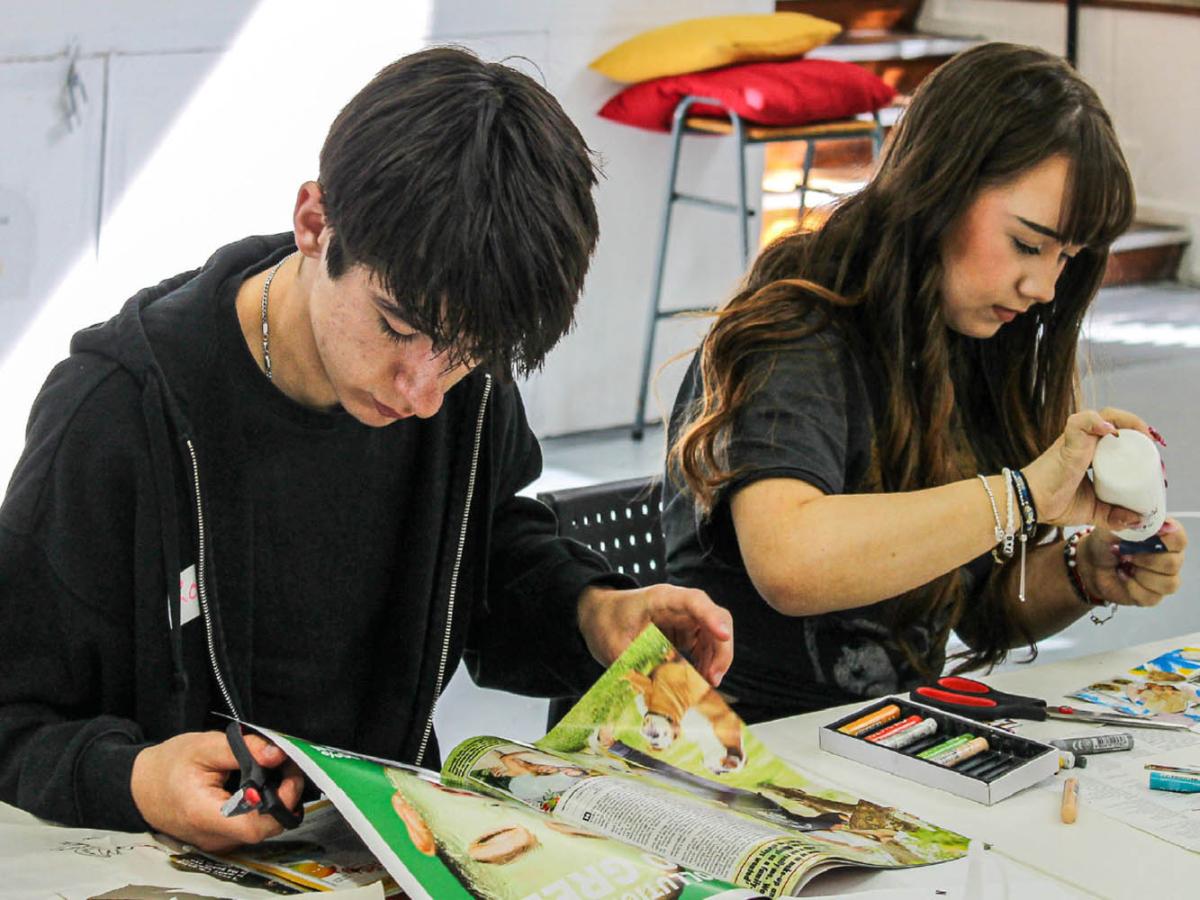 Grays-Engage-Zine-Making-Inspired-by-David-Carson-IMG2586-1333